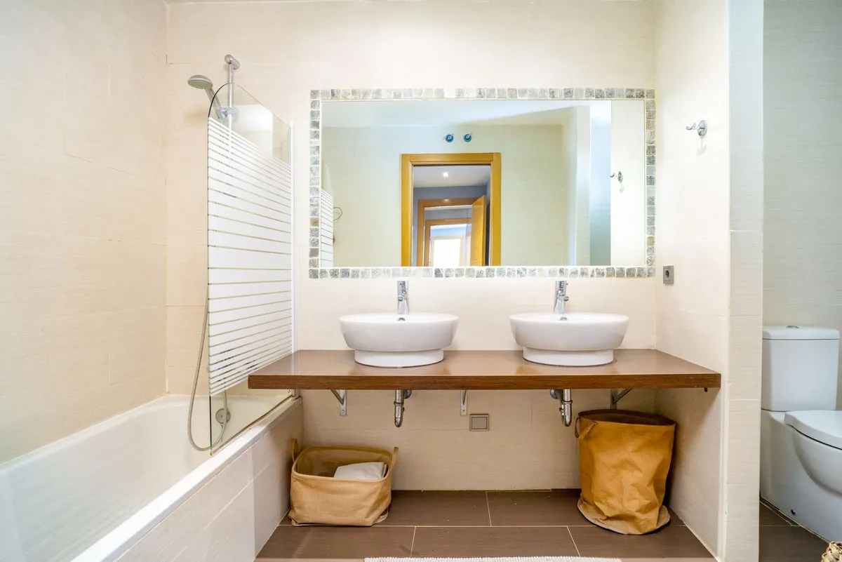 018a1a0e-a540-4d98-b733-20cb33de803b