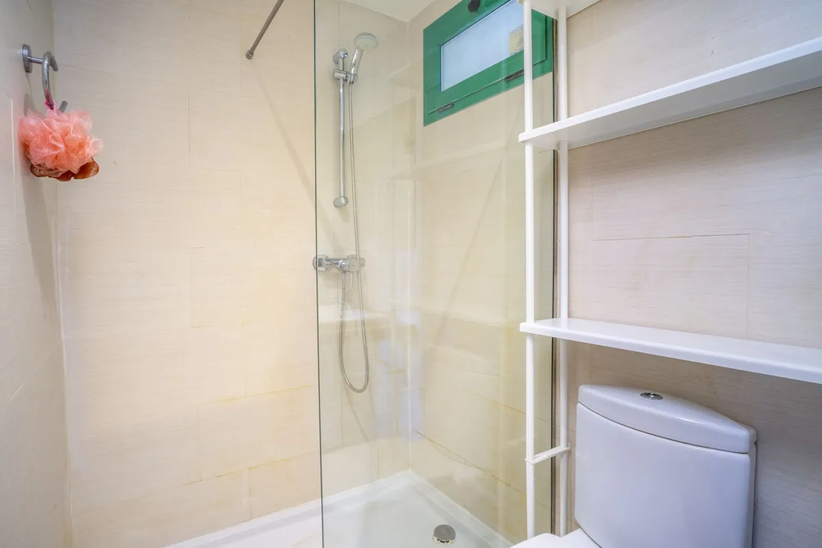 633ff027-5250-4433-ba71-f486960b8682