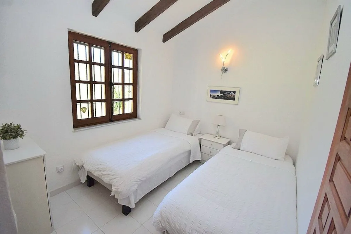 32852a98-22f9-4014-9bba-6943b383e22d