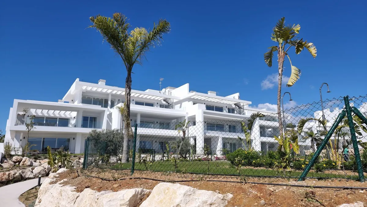 5245c936-097d-43d6-a4e8-1122716a0f04