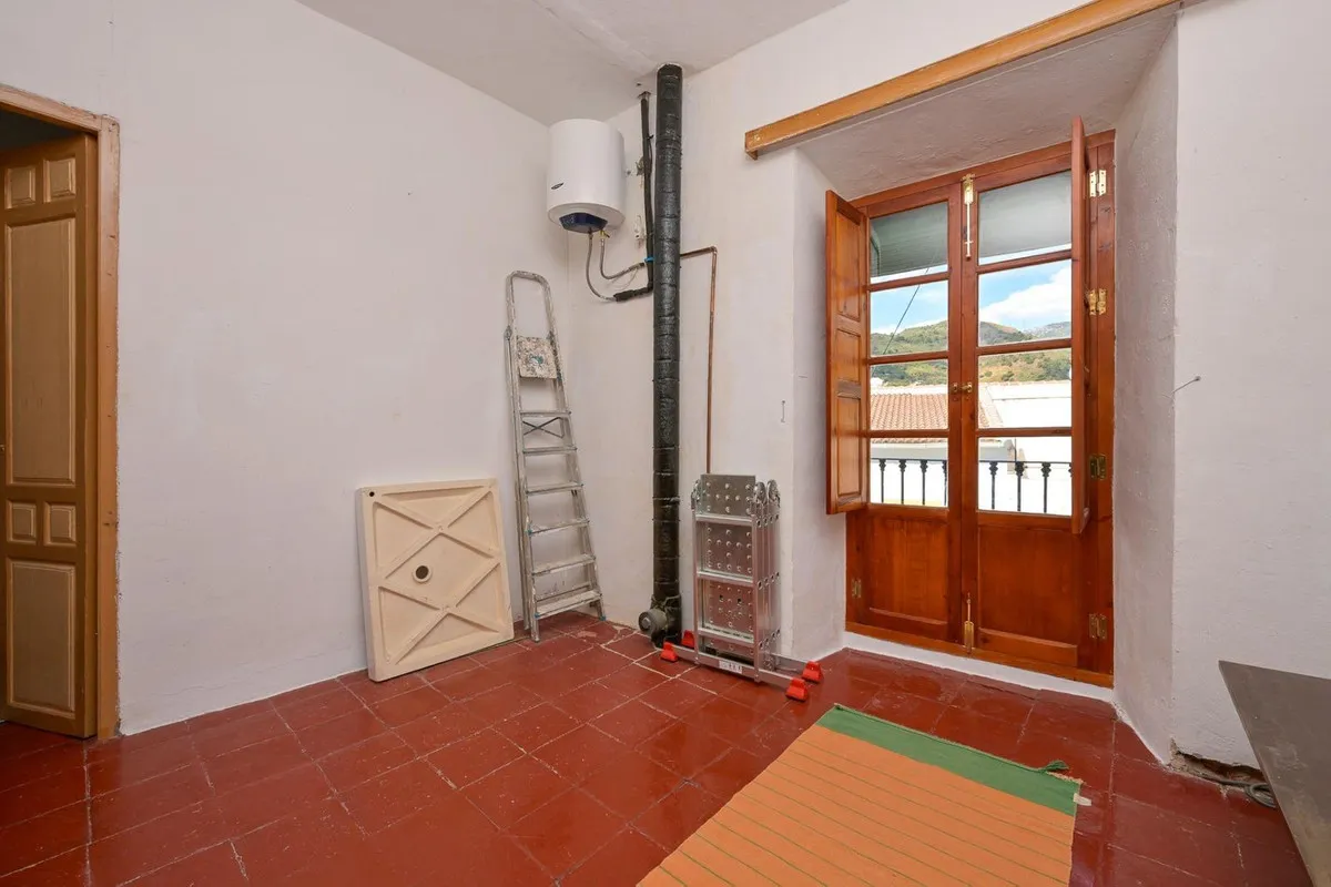 4b9d8fb6-7460-4a0b-9abf-fd968e8f20e1