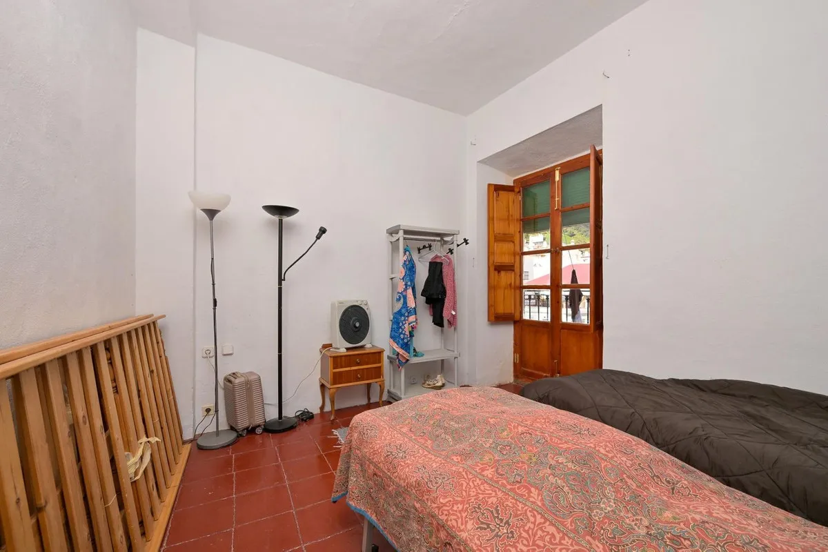 b16be03a-18d6-4292-8fe5-d09699448a79