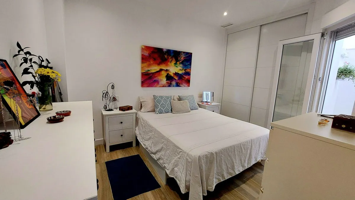 a22cec8f-718f-4242-b8f5-53a8093c9d7c