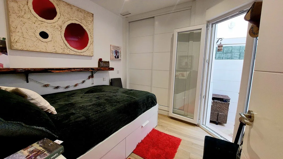 cff539f1-bb8a-40c2-90f4-bf11980ebbe8