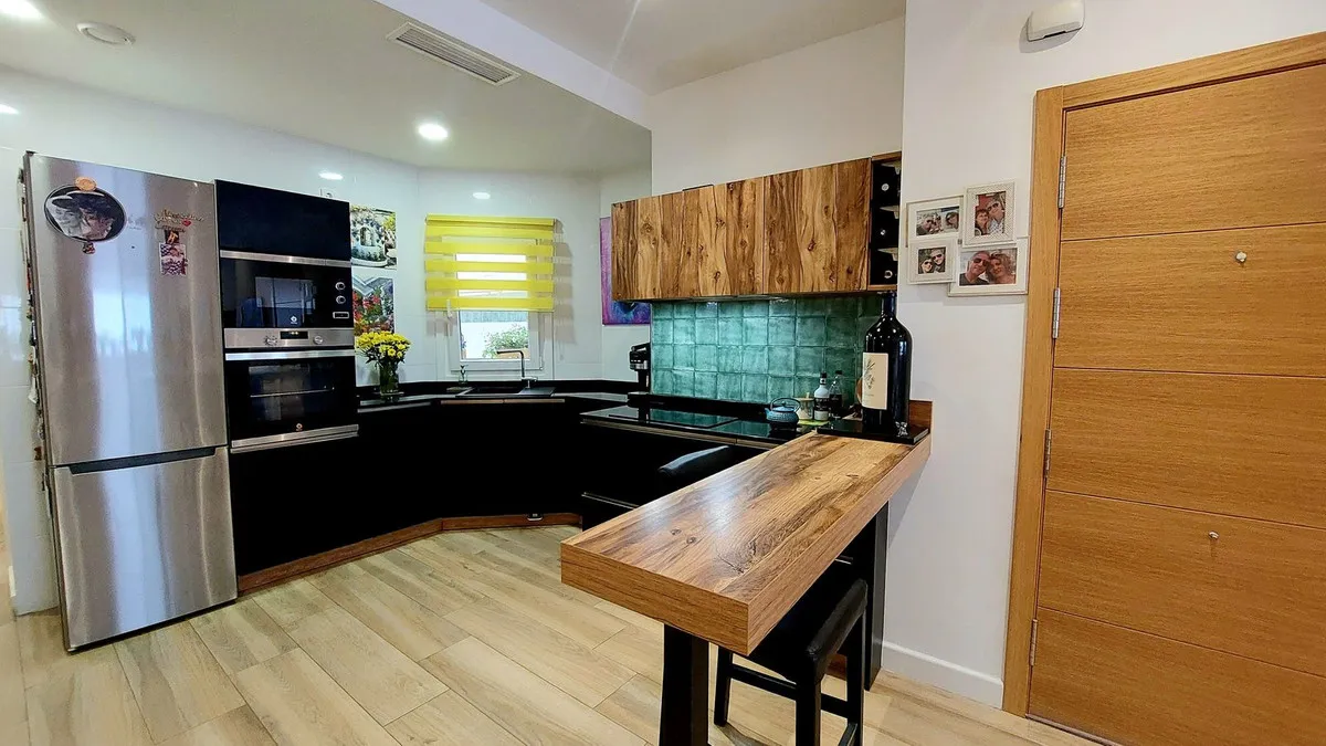 e95cca35-e723-4bed-8550-e09132d00951