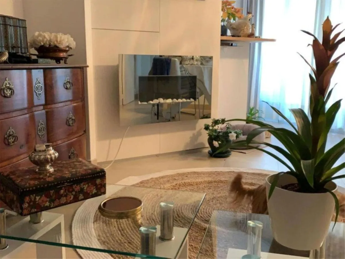 b4db00a5-8a01-4a23-bf7b-aed40e34258b