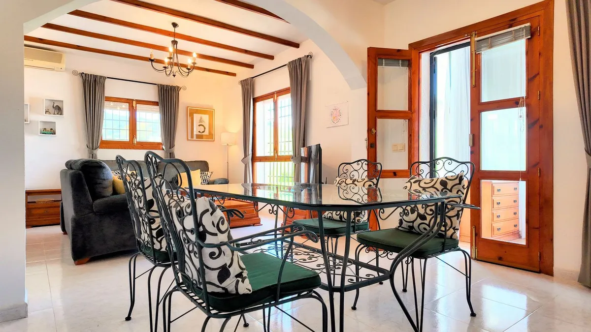 bba52d3f-a7f0-4128-9994-a22b30242d63