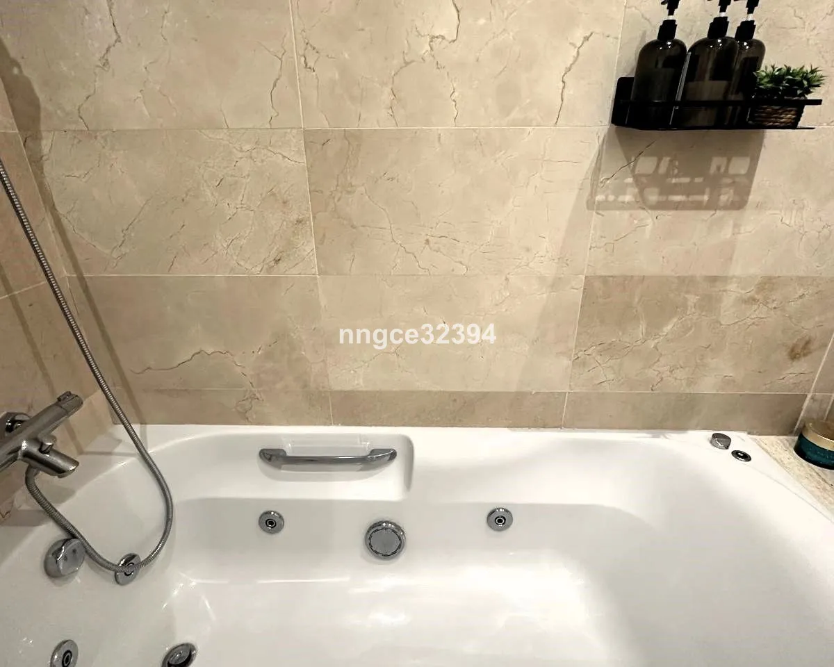 0d5d4a40-2174-43cd-817d-f54327e54a18