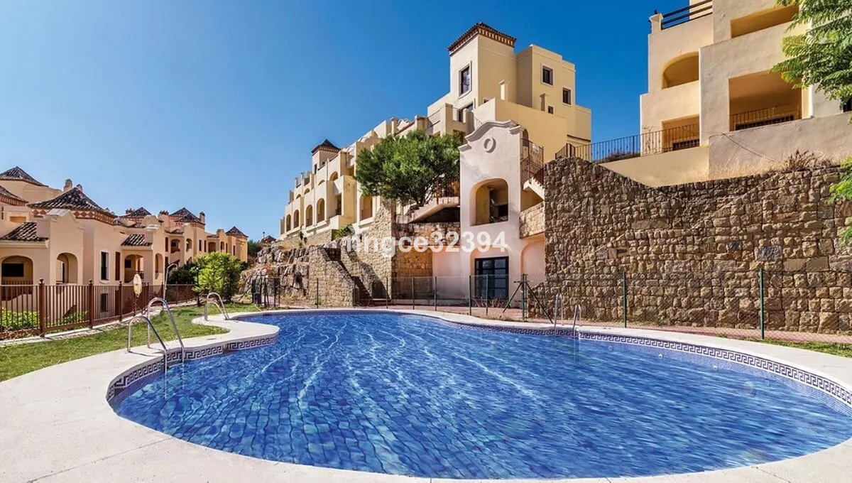 e1f5b901-ada9-4310-afaa-8999267a2128