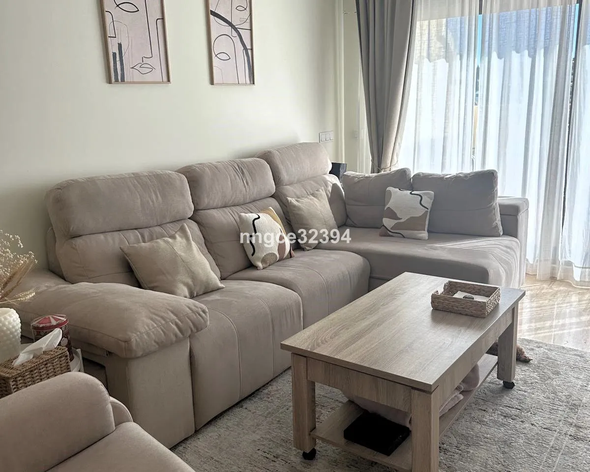 e64e0725-0dfd-4ee8-98f0-1b4e07c8e652