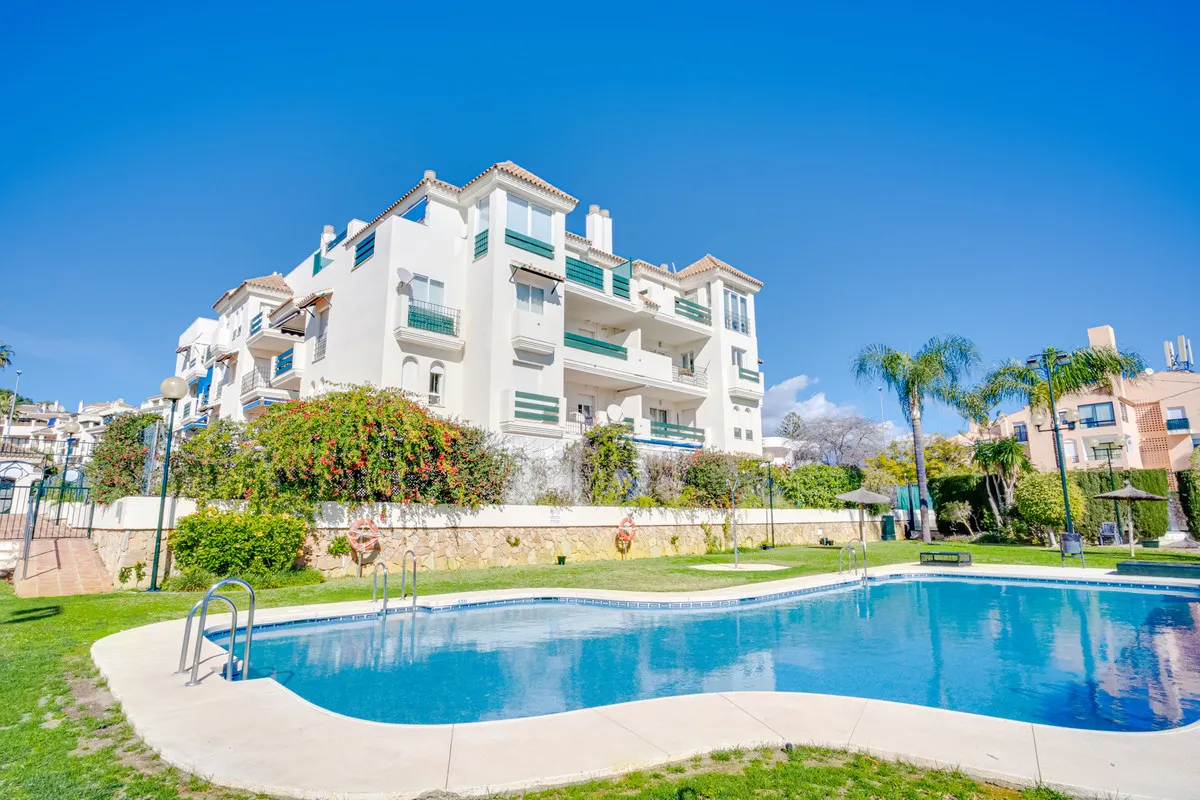 f8bf8917-dd76-45e5-9f4f-59624f4fab91