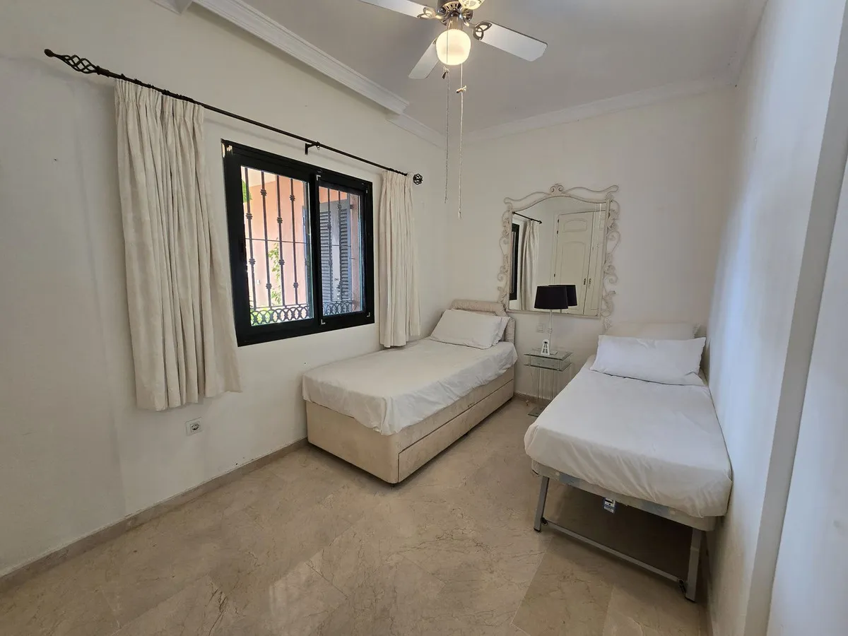 280215a5-f2c9-444d-923a-23d3b9f32163