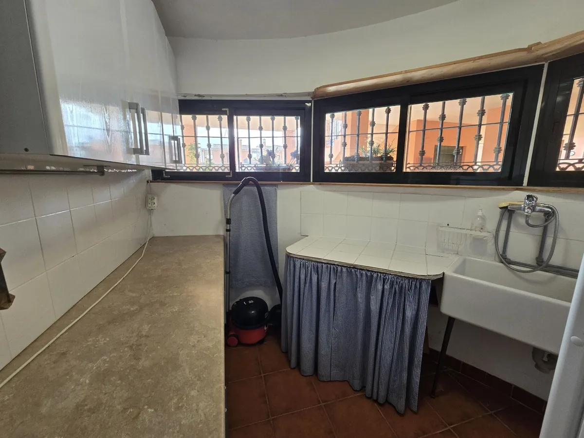 2e4d252d-258b-476b-a1b8-ecb6a5ccb352