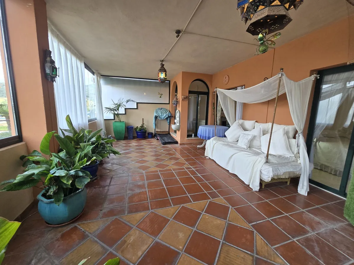 84938328-ffd0-4b7c-a380-1c2f1fa58d3d