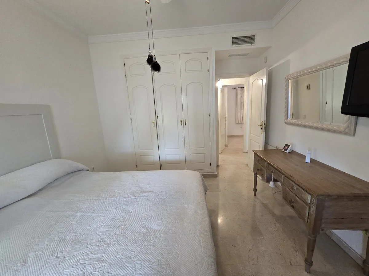 a93262bc-3bc9-4e65-b912-99e692eba9fa