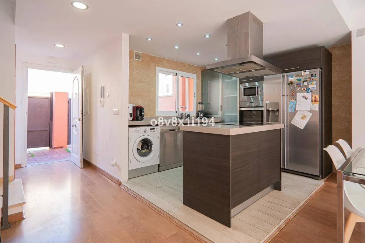 258e1dab-763e-462e-a27a-6908daf95f23