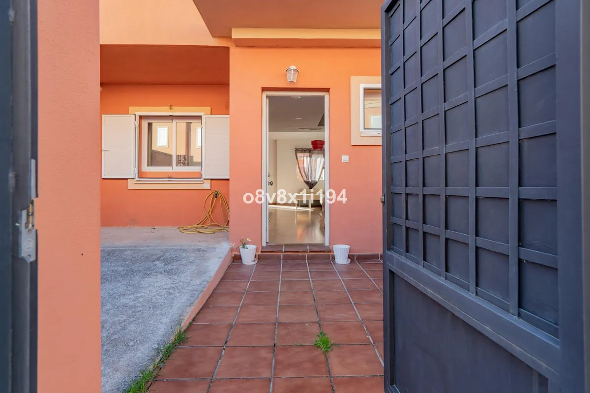 82a1c51f-c7b1-448c-a7da-46e91f858bf5