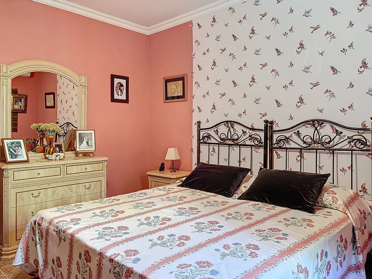 335a098a-a141-444d-a462-31638e189080