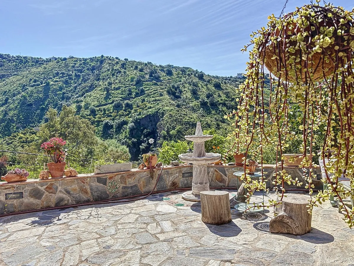 efd162d0-b821-4e5b-9bc7-d52d787379a0