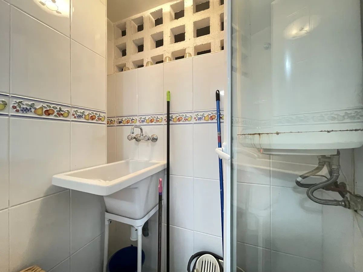 e348ef82-48ec-4f22-9aff-2ad2c829a5c0