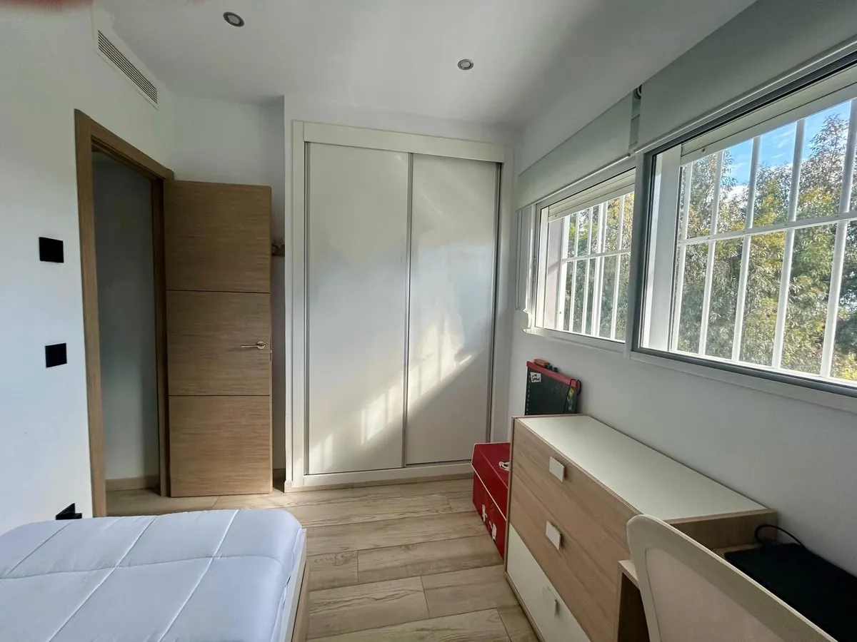 5cb5b57c-8e1d-42e0-bf14-9de15ed98b4e