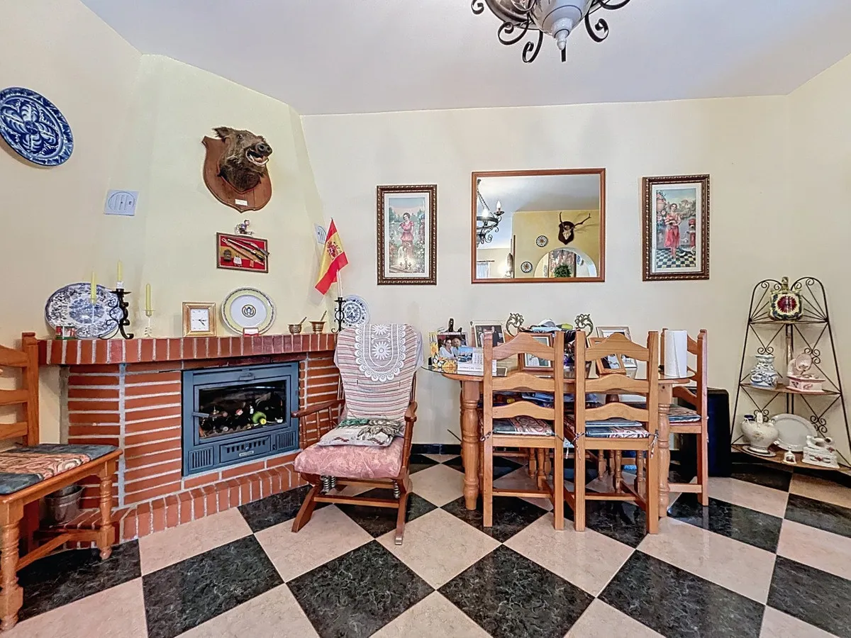 6ef5d670-11e9-41b2-ad10-786d9e8738e9