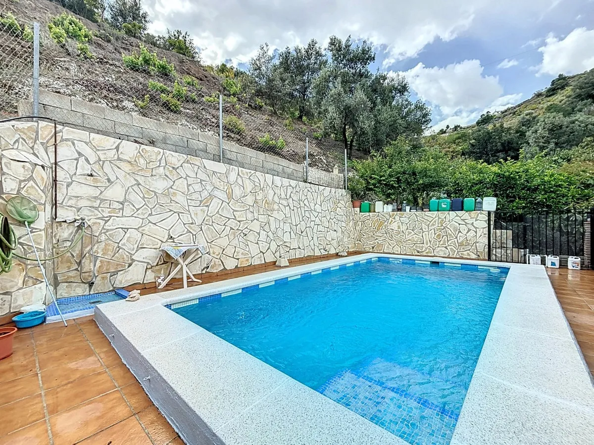 72e200f6-2506-40e9-8c80-547e478bf5d1