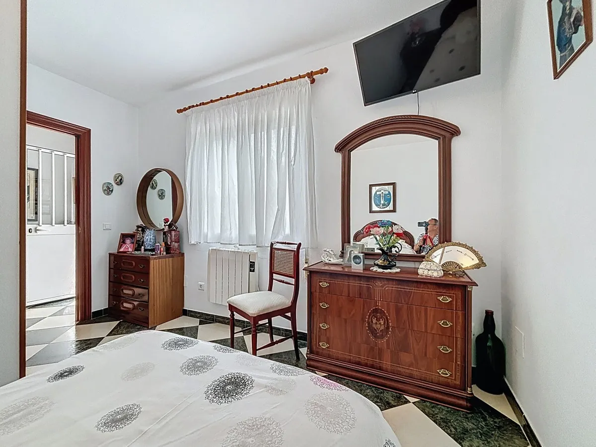 bb8c2acd-5e66-49d1-bd5e-0b94cecc3065