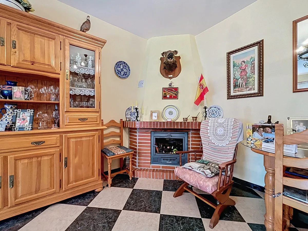 f904e8fc-ab7a-472f-b479-830594f69a06