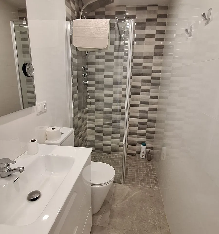 8b975512-9a69-448b-9a45-95ccb04a2883