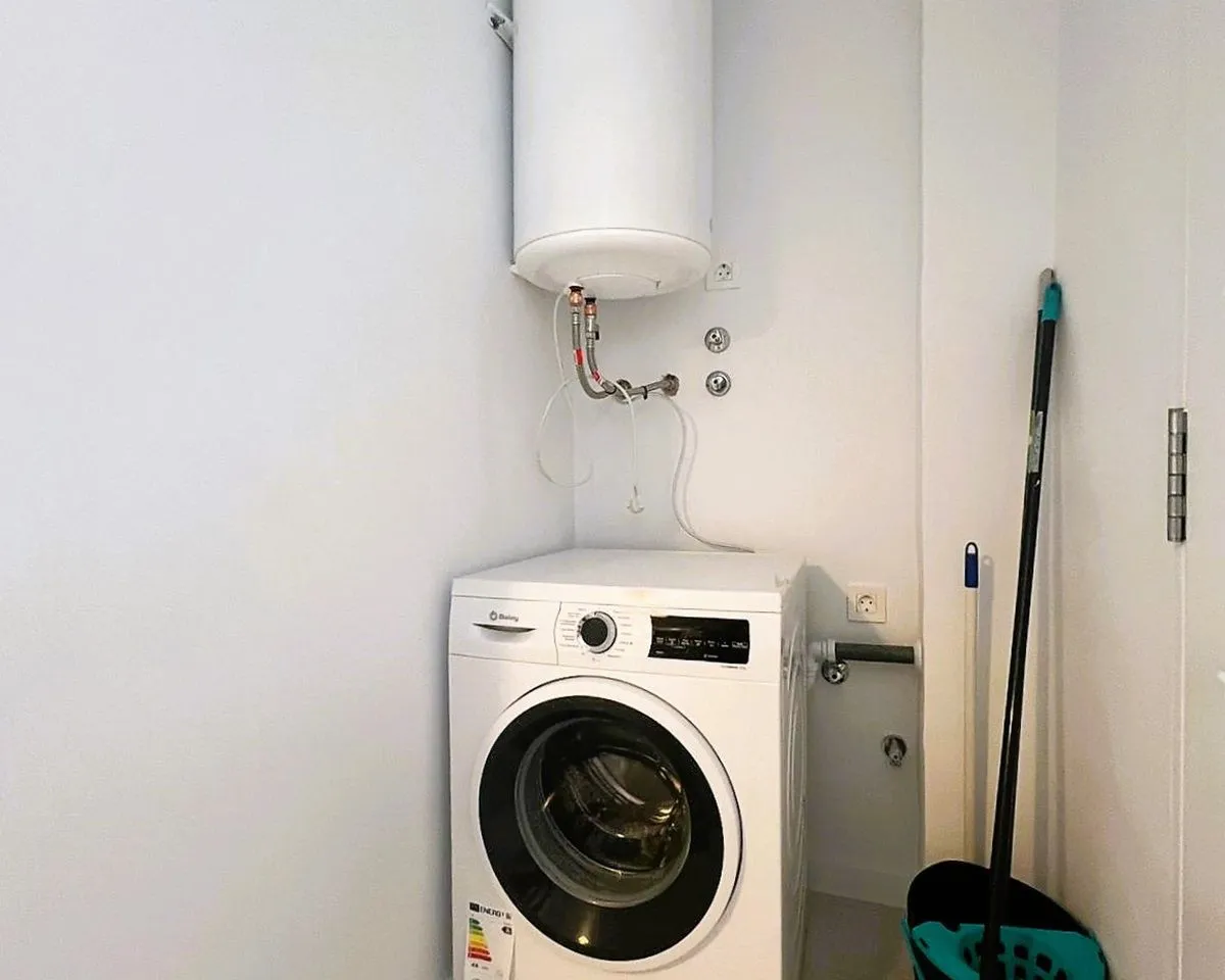 06133122-618b-4548-8498-d5fcaa2a0e6c