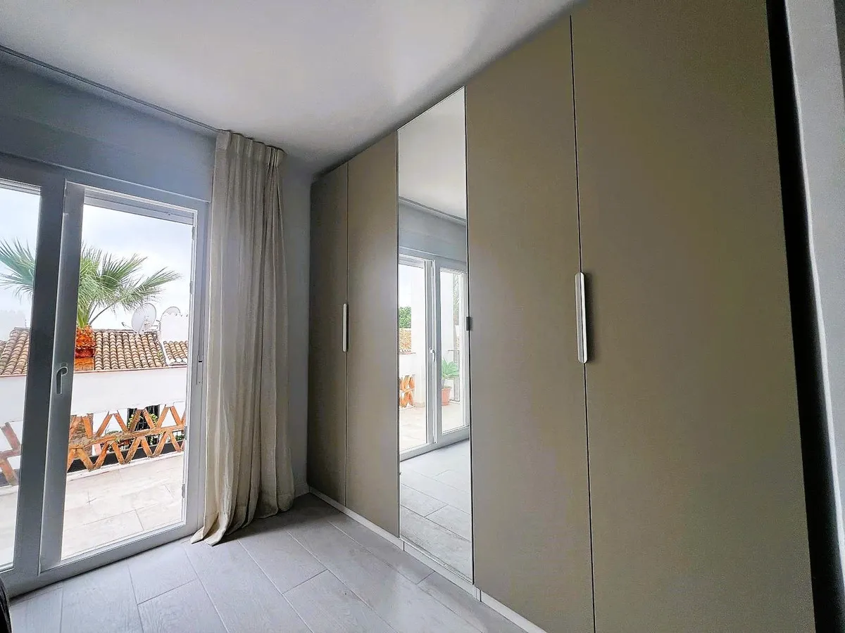 0fabea89-6b6b-432f-8c09-e4a166d2200b