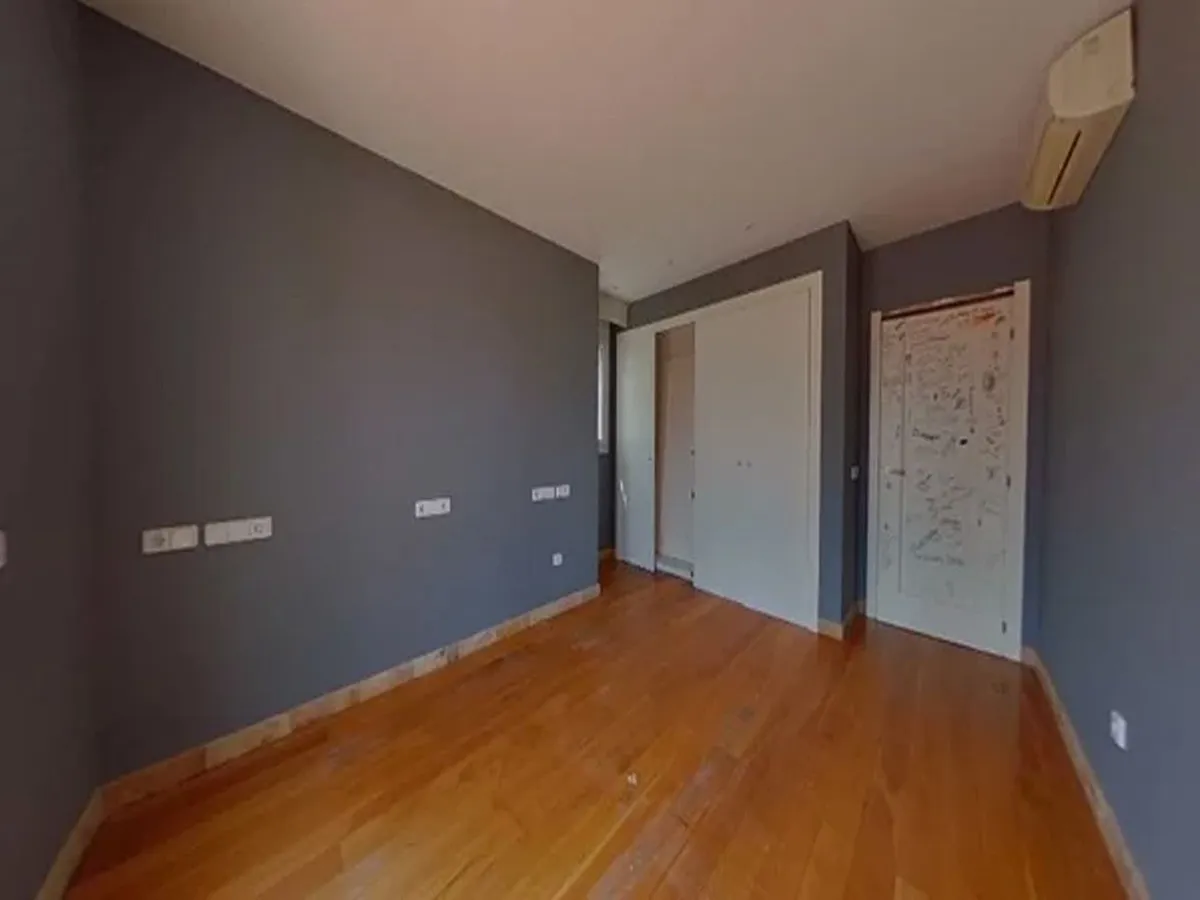 f74550fa-6017-40e2-b0ca-531637837847