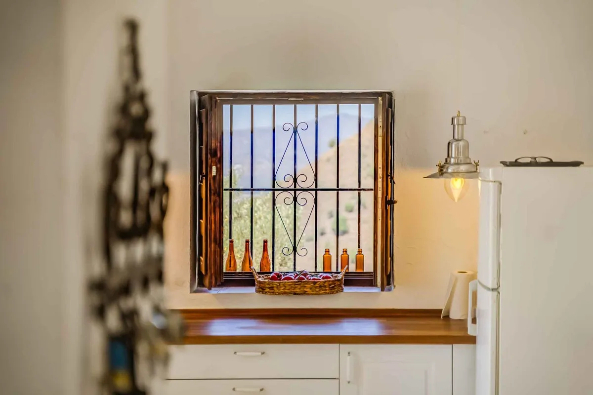 03eec448-281c-4b37-be93-ad16670f74c1