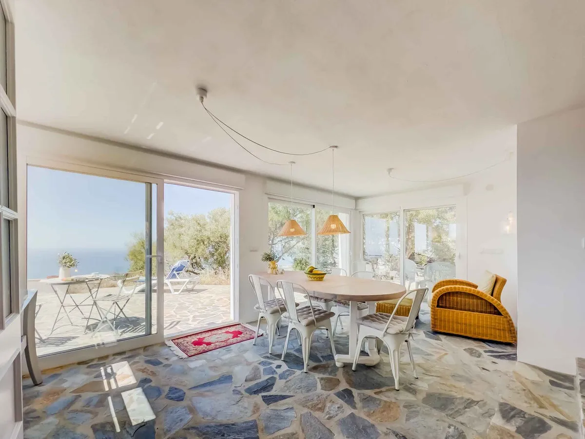 68296c09-7685-403a-b451-6633fb9bd1d1