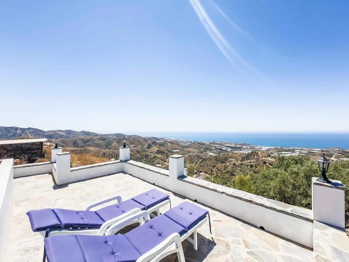 77569b49-db12-40ed-b80b-6517fc80a429