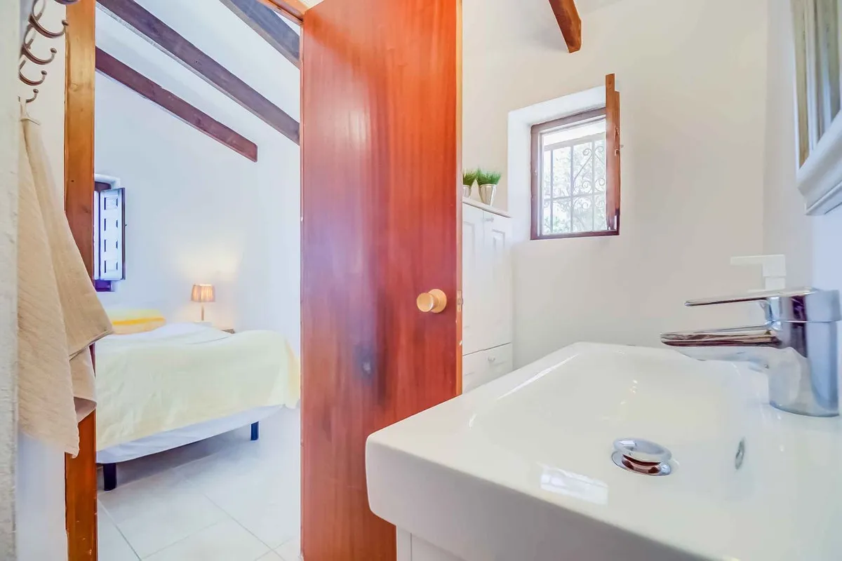 9ee96a36-392e-4426-9cd5-7e5f1ab6dcff