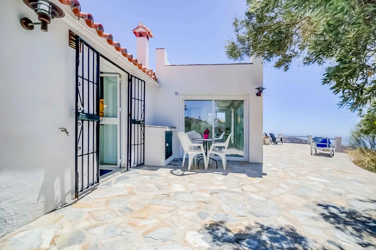 abd8982e-0582-42e9-88fd-fdb4584c9f51