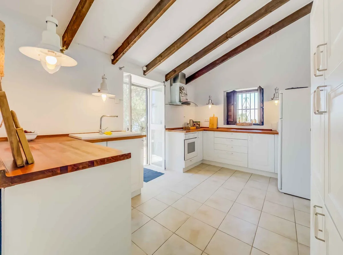 ad7791cc-5b12-4f02-bbaf-673103167cbd