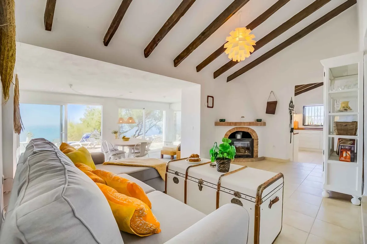 fe08c8e6-819e-4fa8-88a0-adf857660f6d