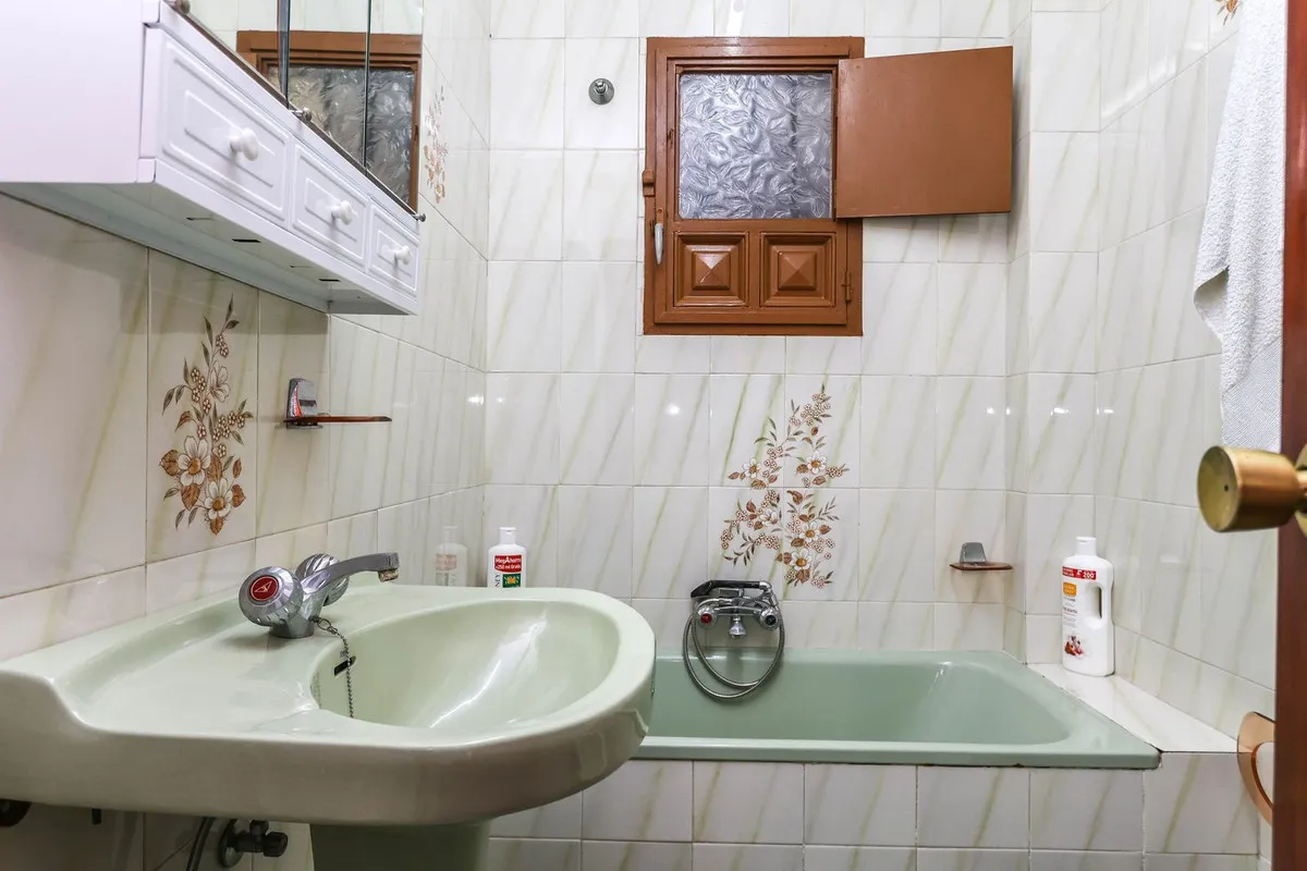 f92a9103-820c-497b-a81e-06781197c3ee