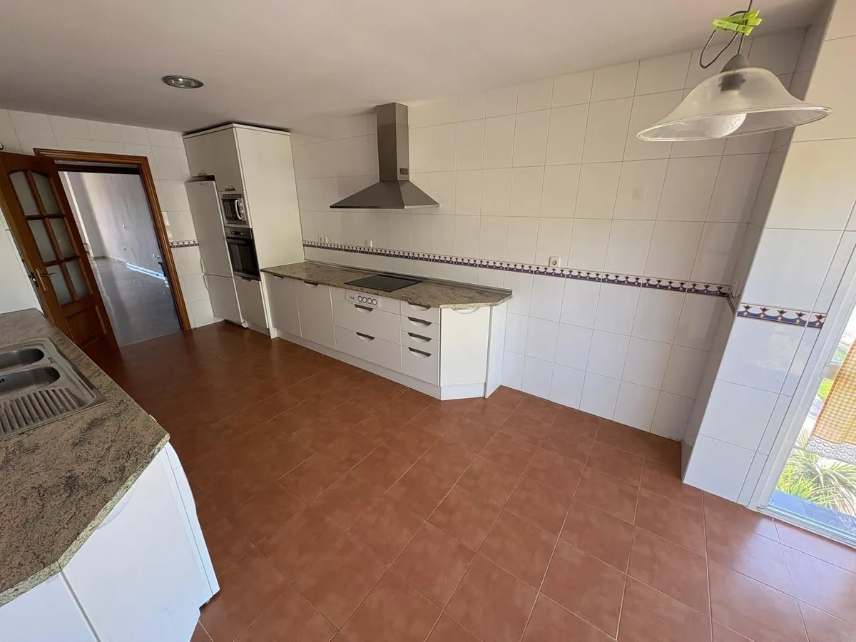 8d136eeb-47c3-43a1-93c5-0a6e139d57f1