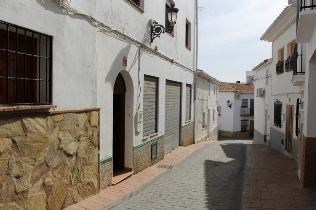 63654af9-a9d4-4f96-8729-9fab07a20e83