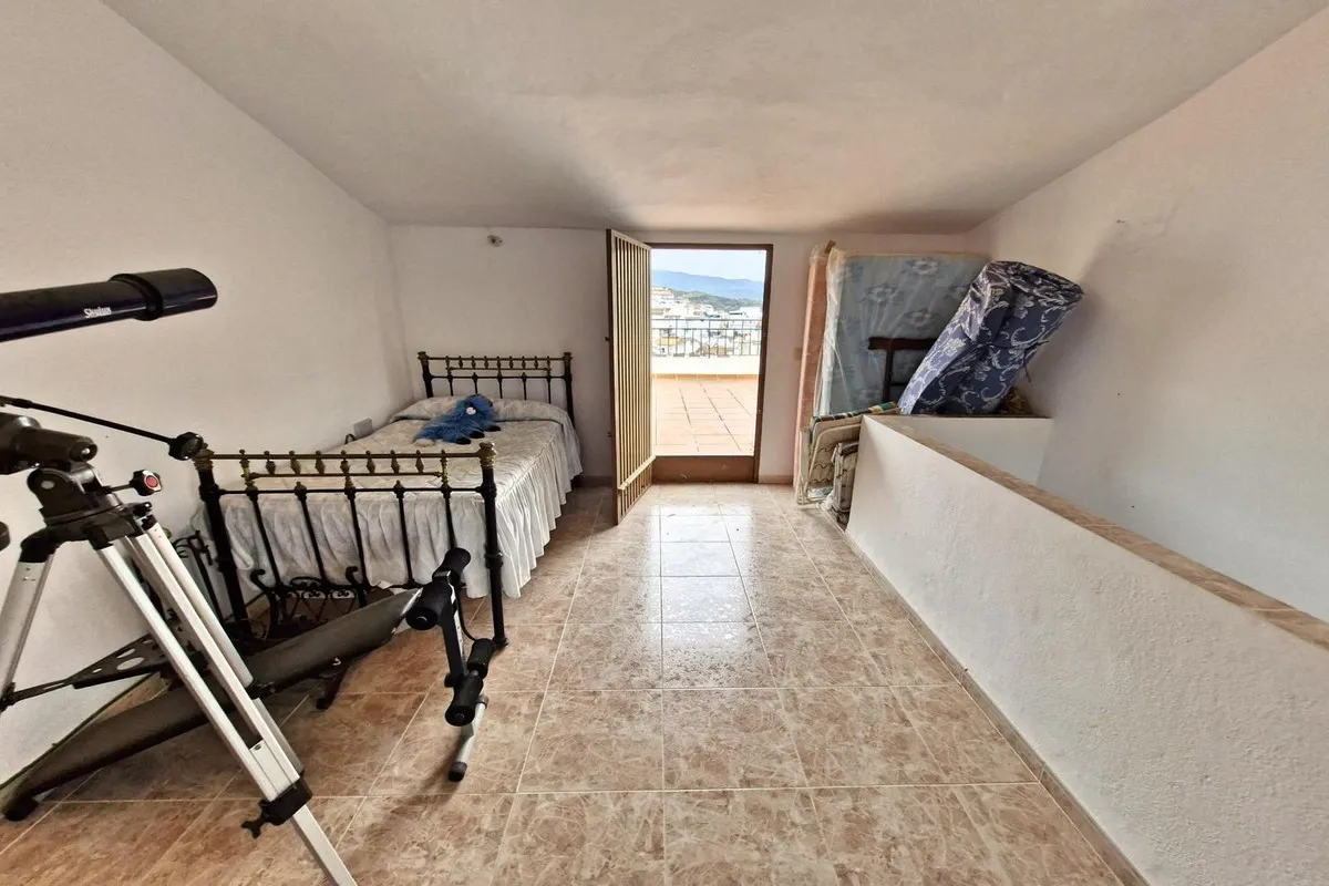 87dddda7-fc9f-45fe-9837-9da3021e0bba