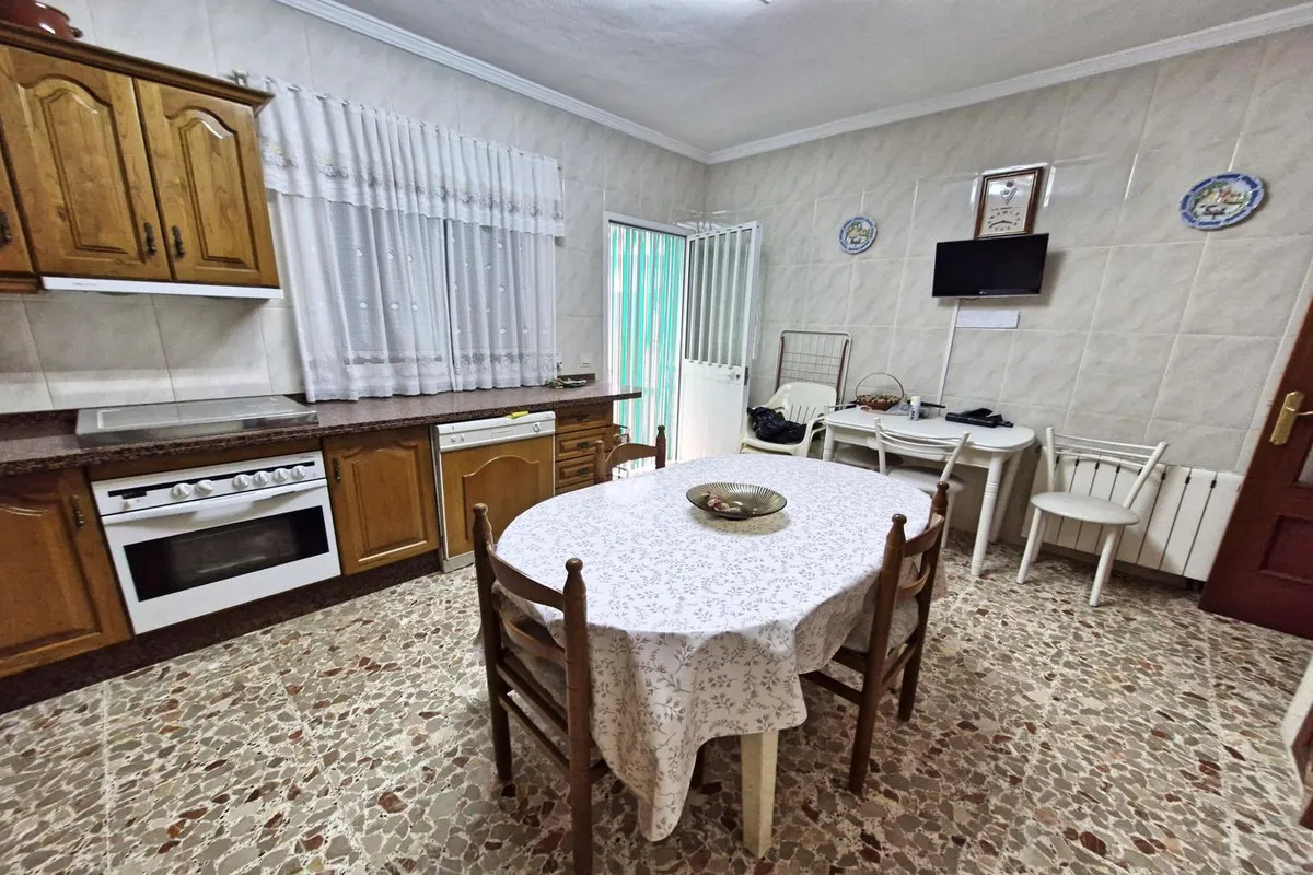 bde2f33a-1264-43b2-8349-ae6a2446ad48