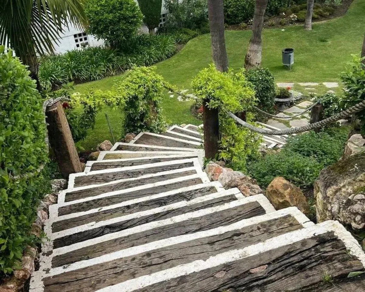 4f8e1957-2f69-4907-a939-9c19593b77cb