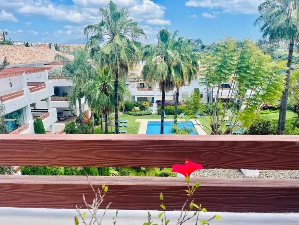 989836f8-52e1-404f-9822-c1160c63650b