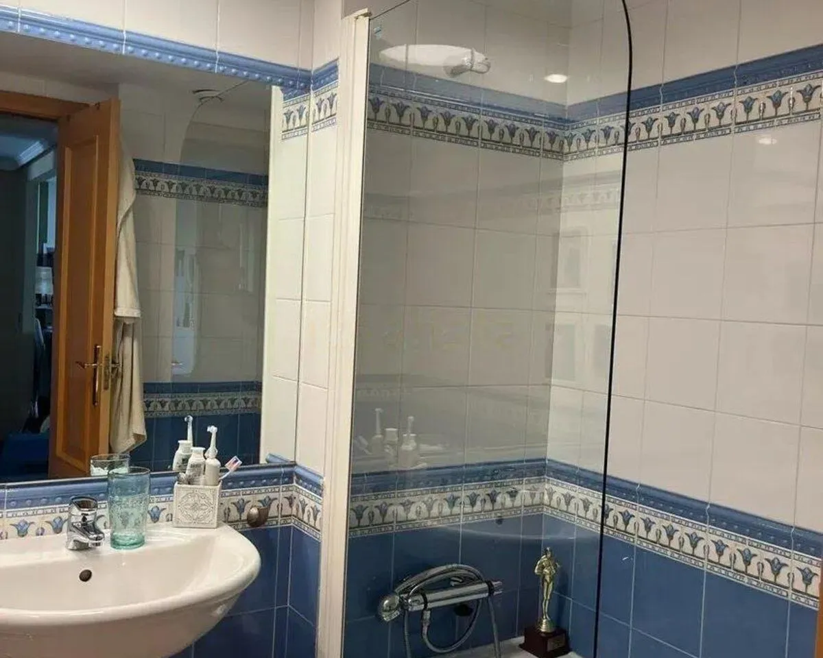 c7a0ad7a-9efb-444a-b66b-5fd718eba889