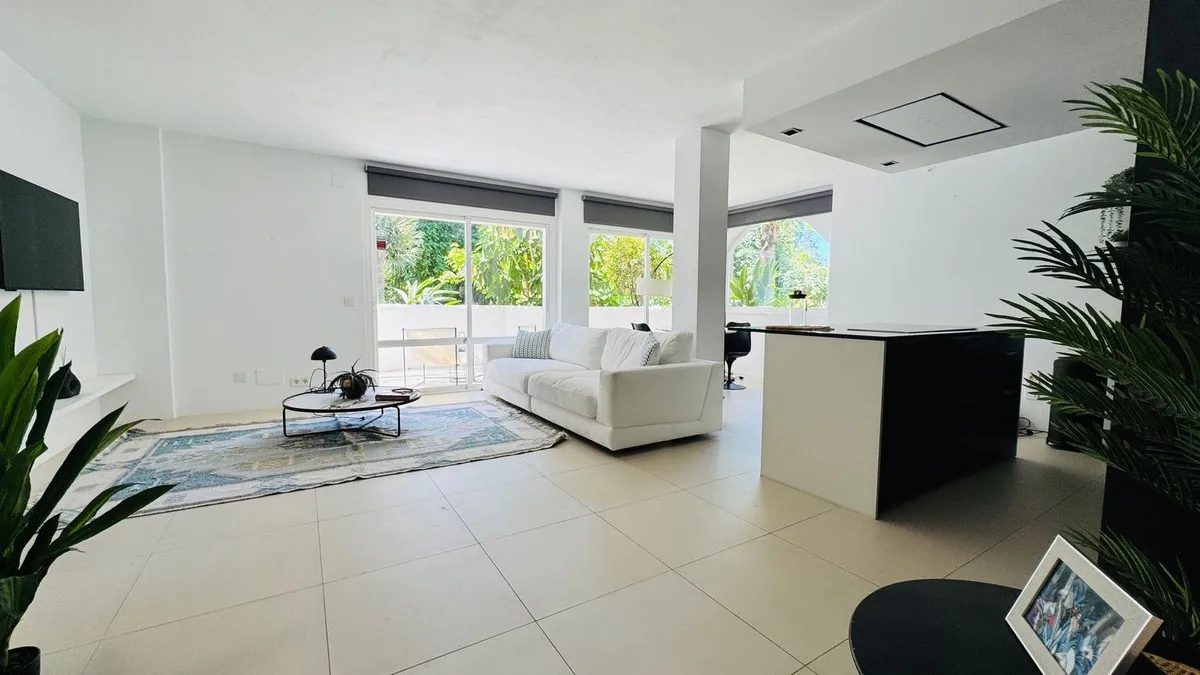 38fb753c-5f32-41db-a05f-7993b71b1be4