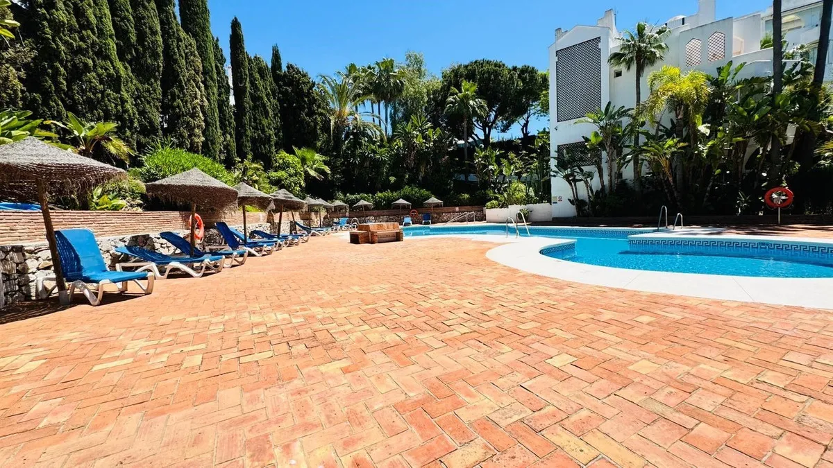 636c7c8d-4779-4786-b5cd-8207bf5c3b30